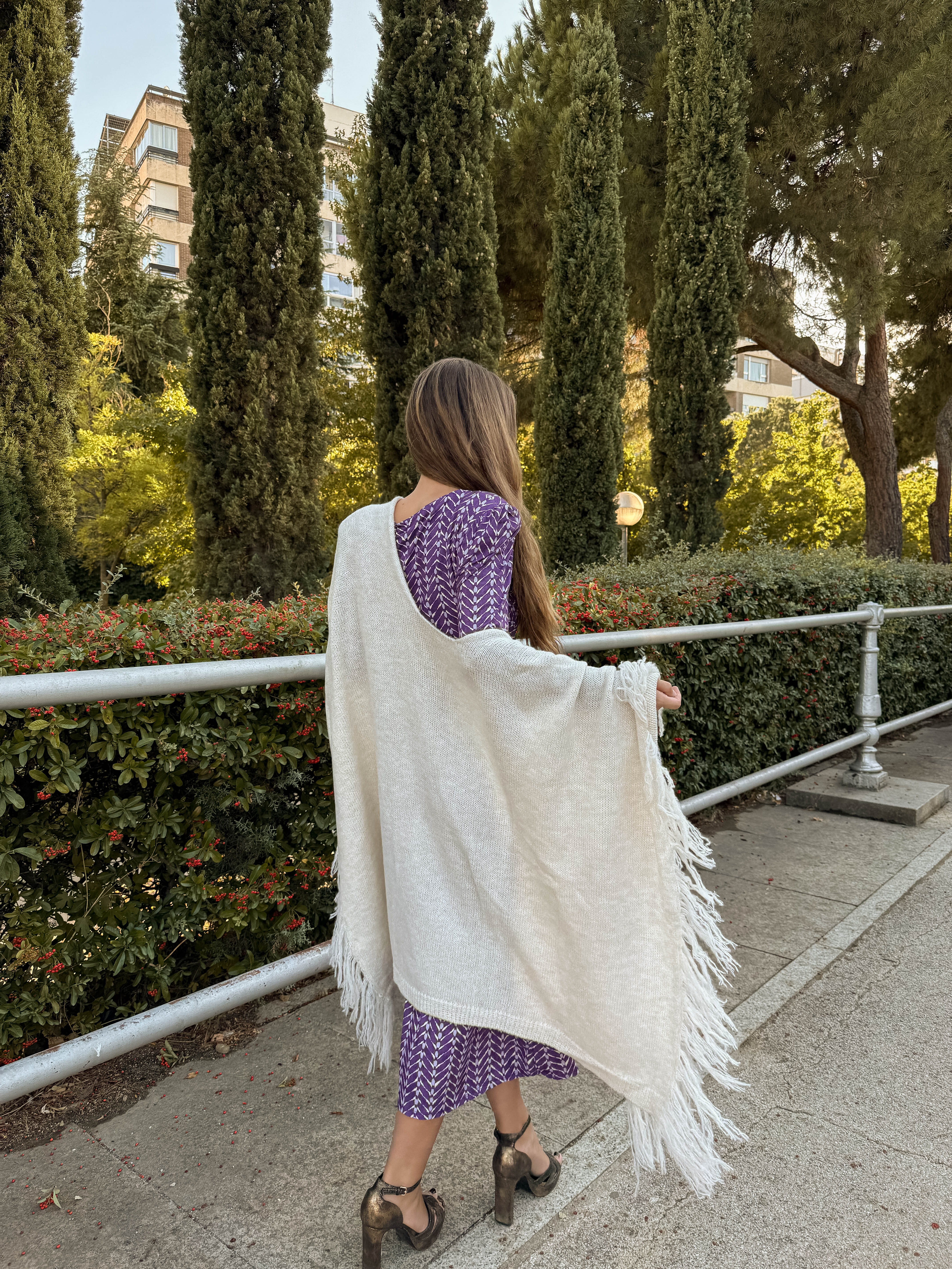 Poncho grande | Blanco - Image 7